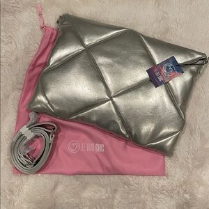 Le Duo Chic 14/16” Laptop Sleeve in Silver